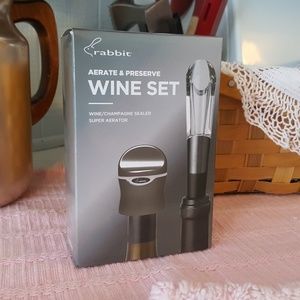 Rabbit aerate and preserve wine set